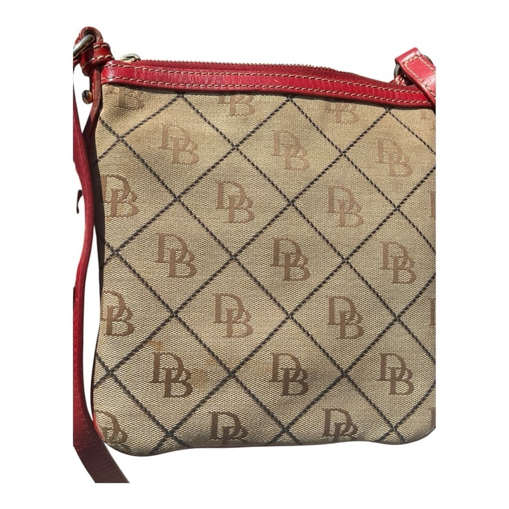 Dooney & Bourke Monogram Red and Tan Crossbody Bag Y2K Letter Carrier Bag - Picture 8 of 9